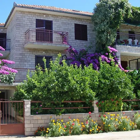 8686d Stari Grad (Hvar)